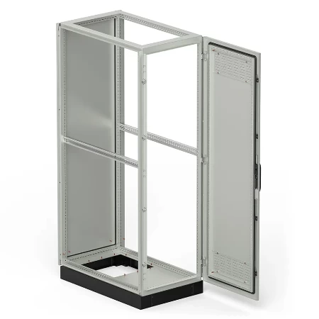 Slobodnostojeći razvodni orman IP31, 1900x620x1000 mm, vrata sa otvorima za ventilaciju, RAL 7035, sa postoljem visine 100 mm, RAL 9005
