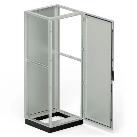Slobodnostojeći razvodni orman IP55, 2200x870x800 sa postoljem visine 100mm Slobodnostojeći razvodni orman IP55, 2200x870x800 mm, RAL 7035, sa postoljem visine 100 mm, RAL 9005