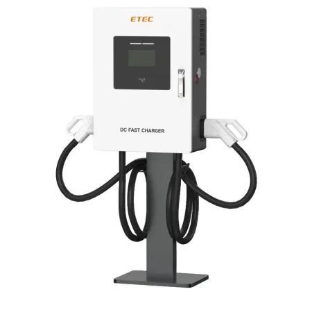 DC EV punjac 60 kW 3F, 2xCCS2, kabl 5 m, OCPP, Ethernet i 4G komunikacija.